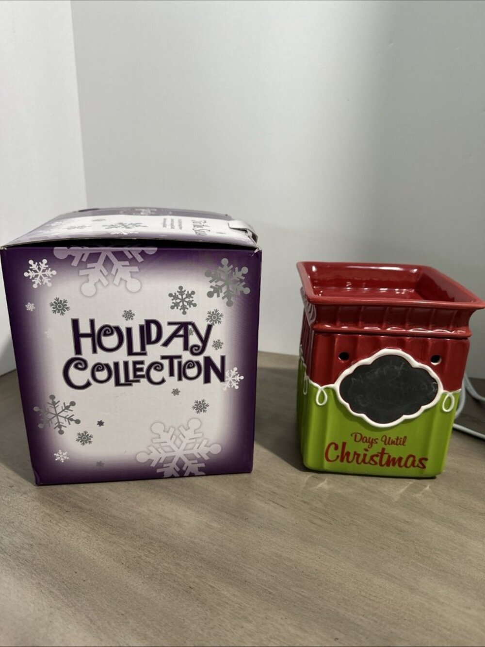 Scentsy Holiday Wax Warmer Tis The‎ Season Days Until Christmas Chalk Board Red